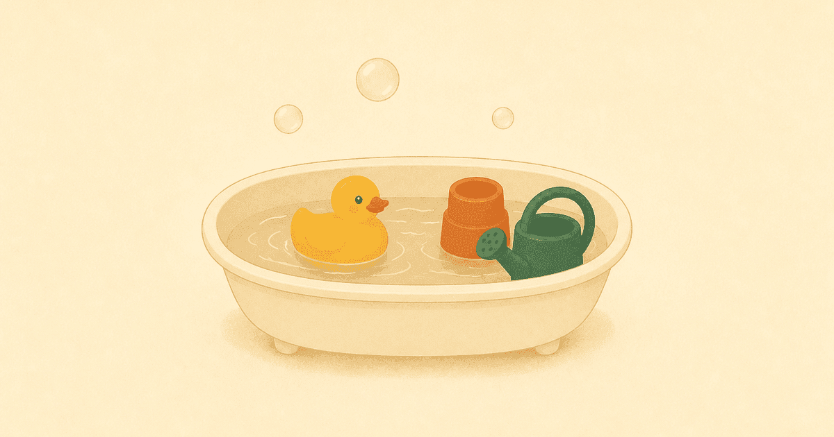お風呂おもちゃの選び方｜0〜3歳が湯船を楽しめるタイプ別ガイドとカビ・安全対策
